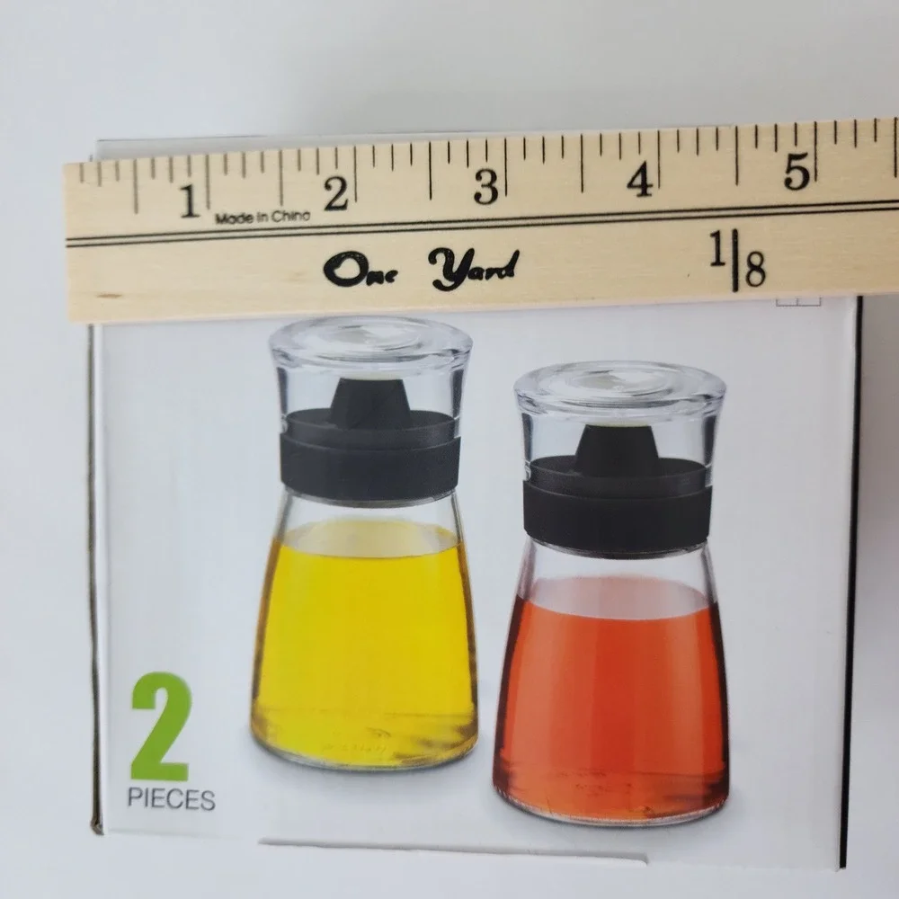 Eddy 2 Piece Airtight Oil and Vinegar Jar Set Non-Drip Silicone Spout Black‎